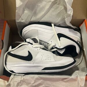 Nike Ja 1 Basketball Shoes (Men’s 7.5)